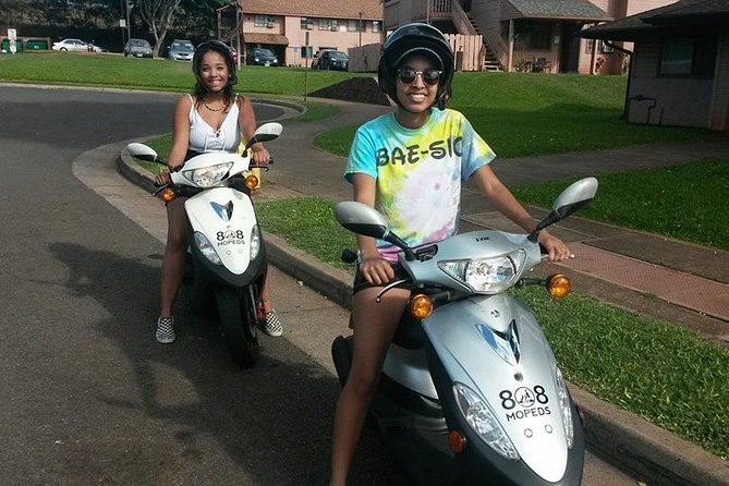 2 Passenger 200cc Scooter Rental - 21+ - Motorcycle License - Getting comfortable on a 200cc scooter