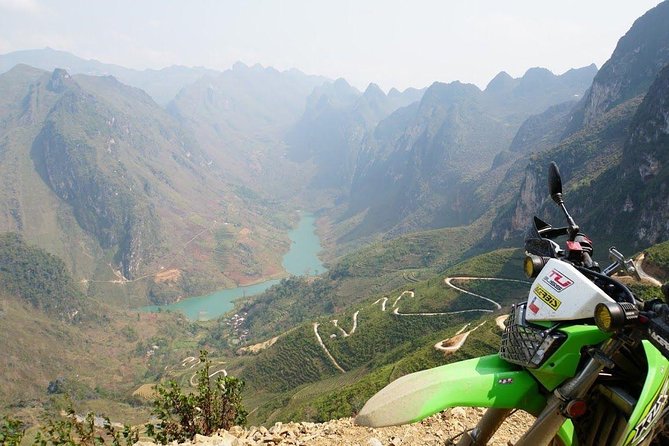 3-Days Ha Giang Adventure Loop Tour With Easy Riders - Quan Ba Heaven Gate and the double mountains