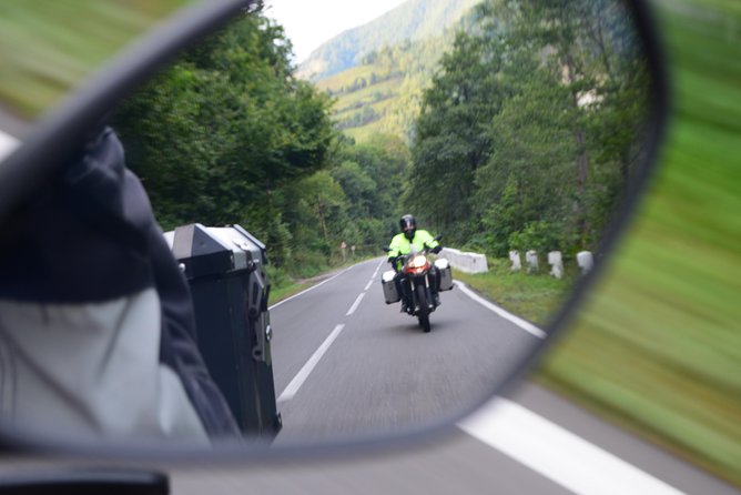 7 Day Best of Transylvania Motorcycle Tour from Cluj - Day three: Bran Castle and Rasnov’s hilltop fortress