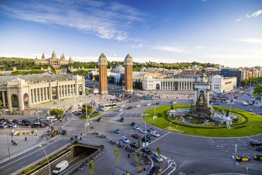 Barcelona: Half Day Tour on Sidecar Motorcycle - The extended architecture route and Gràcia