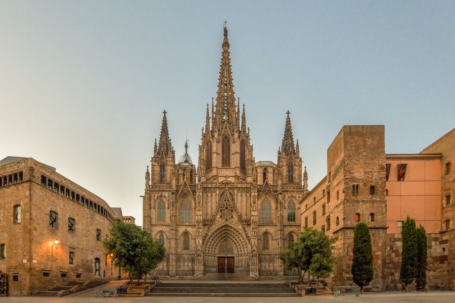 Barcelona: Motorcycle Sidecar Full-Day Tour with Stops - How the eight-hour schedule may feel