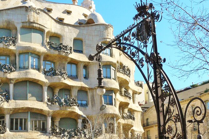 Barcelona Private Tour by Sidecar Motorcycle - Twenty minutes in El Born