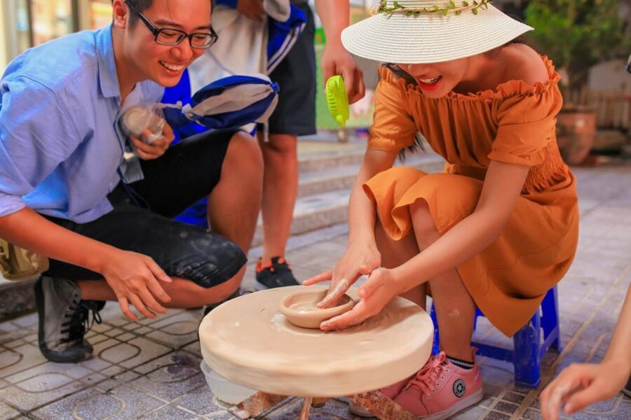 Bat Trang Pottery ancient village by Motorbike - Key points before you book