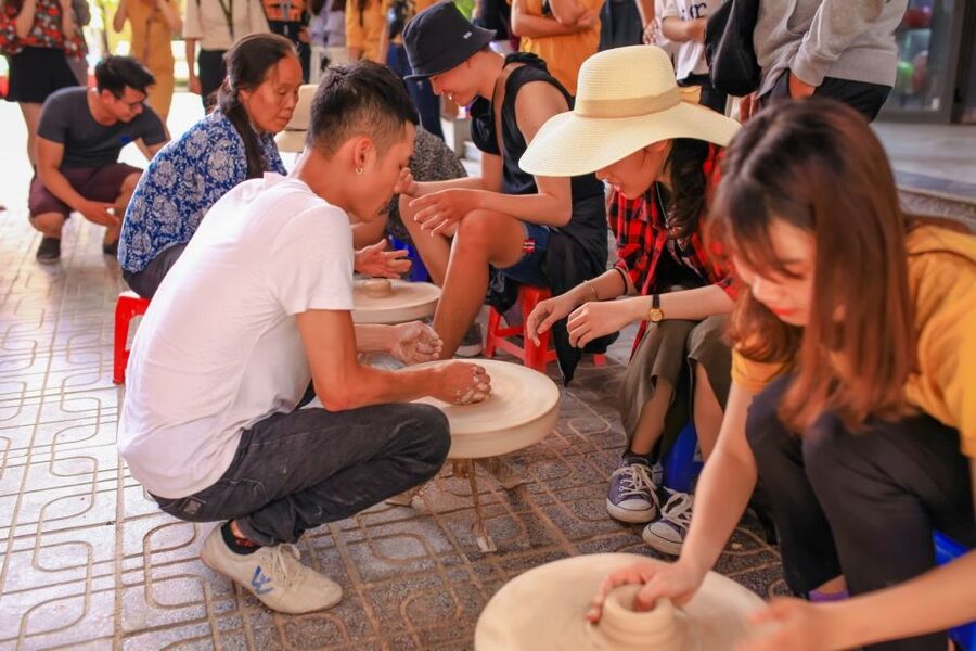 Bat Trang Pottery ancient village by Motorbike - Who should book this Bat Trang tour?