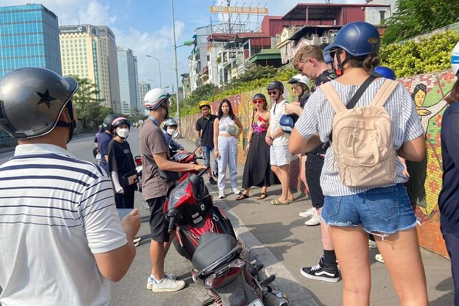 Best Hanoi Motorbike Tour: Local Guide, City Center & Countryside - West Lake: a slower stretch in a busy city