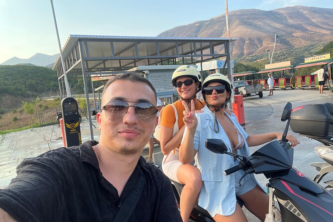 Blue Eye Motorbike Tour - What the guide adds to the experience