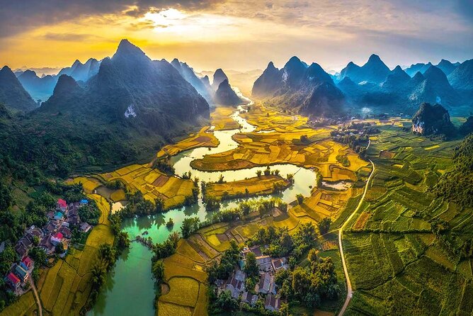 Cao Bang Loop Tour 3D2N by Motorbike, Car or Jeep - The 6:00 a.m. departure from Hanoi