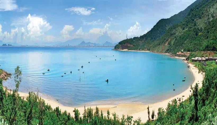 Da Nang: Coral Snorkelling and Water Motorbike Experience - Canoeing at your own pace