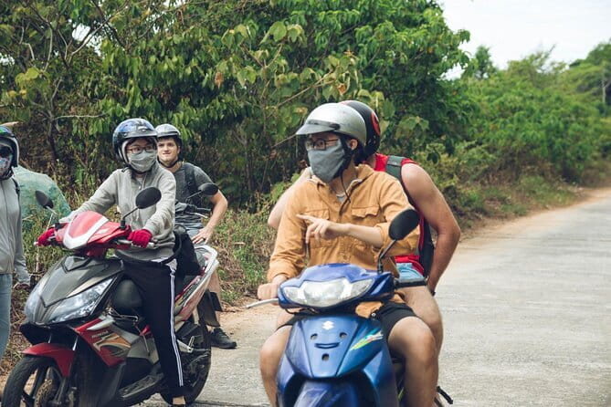 Da Nang Motorbike Tour with Local Guide-Food, Culture-Hidden Gems - Son Tra Peninsula and Linh Ung Pagoda