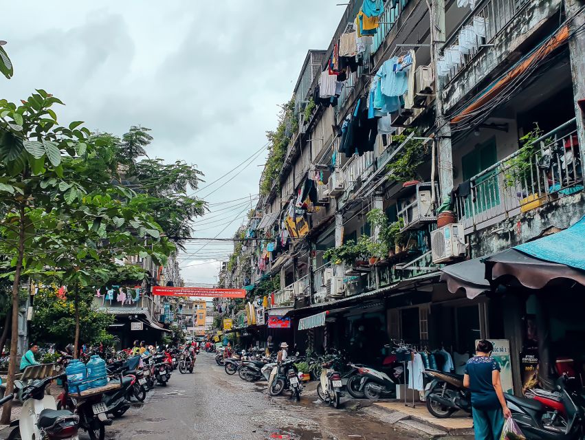 Discover Saigon's Local Sites and Culture by Motorbike - Saigon’s largest flower market