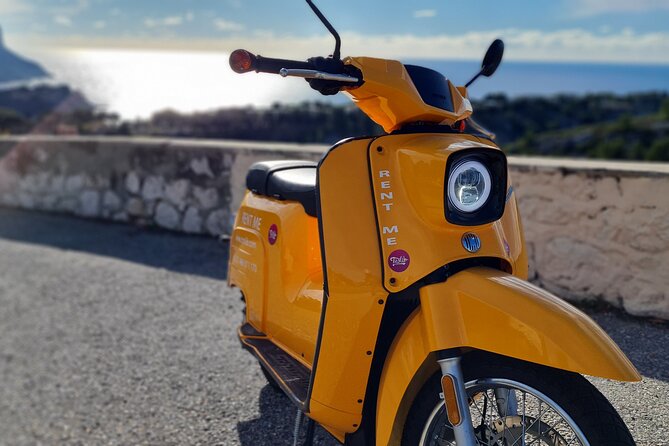E-motorbike virtual guided tour in Marseille - Panier, Canebière, and Marseille’s historic center
