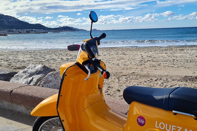 E-motorbike virtual guided tour in Marseille - Les Goudes, La Madrague, Sormiou, and Morgiou