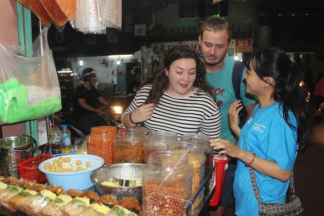 Food Tour by motorbike with local students - Stop Two: Beef Wrapped in Betel Leaf