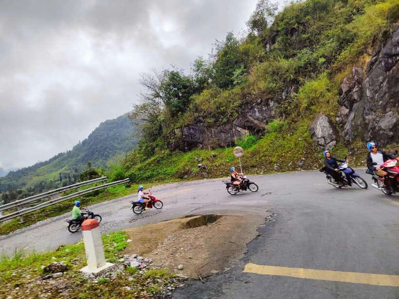 From Ha Noi: 2 Day Ha Giang Loop Small group With Easy Rider - Day 2: Sky Pass, Ma Pi Leng, and the Nho Que River