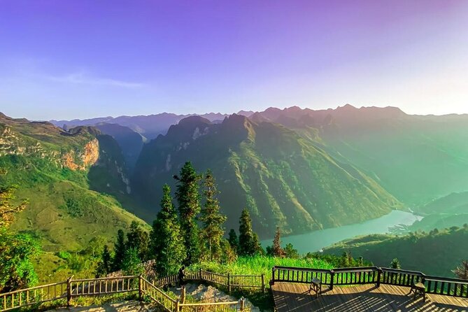 From Ha Noi: Ha Giang Motorbike Loop Tours (Group) - Day two: Ma Pi Leng Pass and the Sky Path