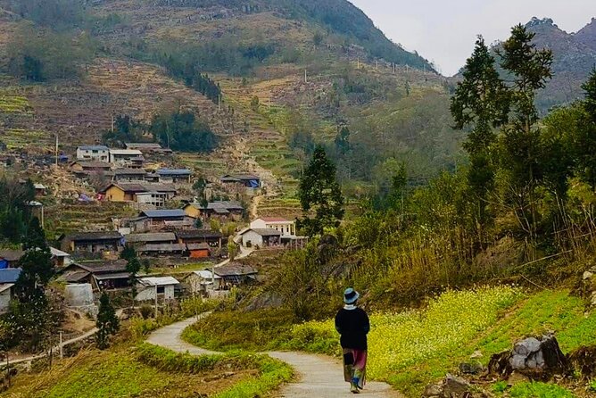 From Ha Noi: Ha Giang Motorbike Loop Tours (Group) - Day three: Lung Tam textiles and the return to Ha Giang
