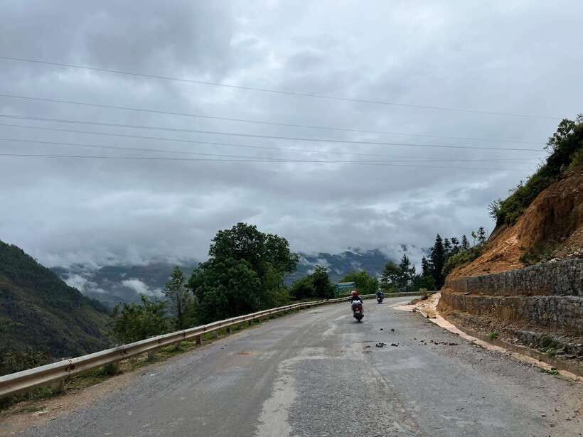 From Hanoi: Ha Giang Loop Easy Rider Tour by Sleeper Bus - Riding as a passenger with an Easy Rider