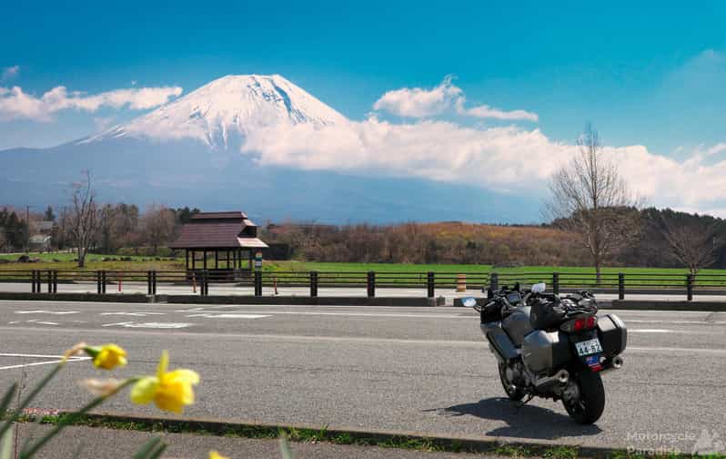 From Tokyo: Private Motorcycle Tour - Fuji, Hakone, Onsen - Leaving Tokyo: allow time for traffic