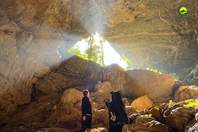 Full Day Motorbike Cao Bang Loop Tour to Ban Gioc Waterfalls - Nguom Ngao Cave and its unusual formations