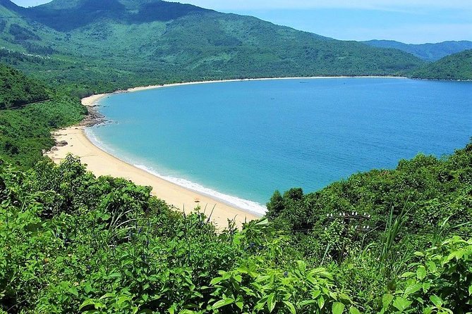 Full-Day Private Motorbike Tour in Hai Van Pass with Lunch - Hai Van Pass: the scenic centerpiece