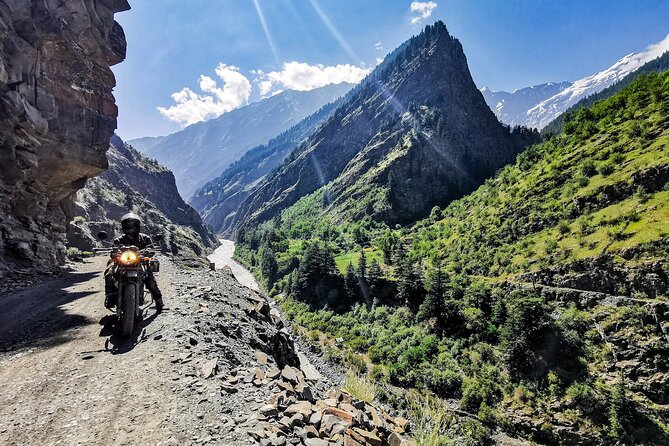 Great Himalayas Motorbike Tours - Glaciers and the gateway to Zanskar