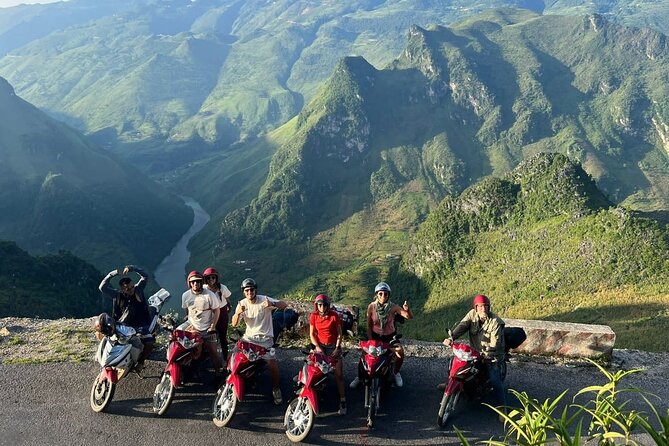 Guided Multi-2D/ 3D/ 4D Motorbike with JASMINE Tour in Ha Giang - Quan Ba Heaven Gate and the first big views