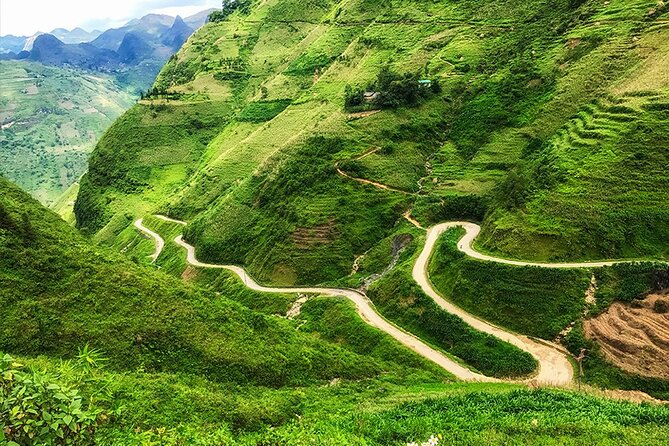 Ha Giang Loop 3 days and 2 nights Motorbike Tour with Easy rider - Day two: H’mong history and Vietnam’s northern edge