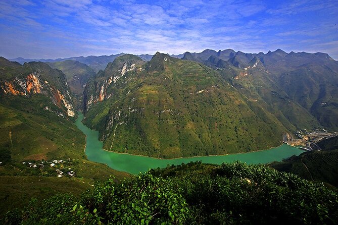 Ha Giang Loop 3 days and 2 nights Motorbike Tour with Easy rider - Day one: Quan Ba, Lung Khuy Cave, and the Lonely Tree