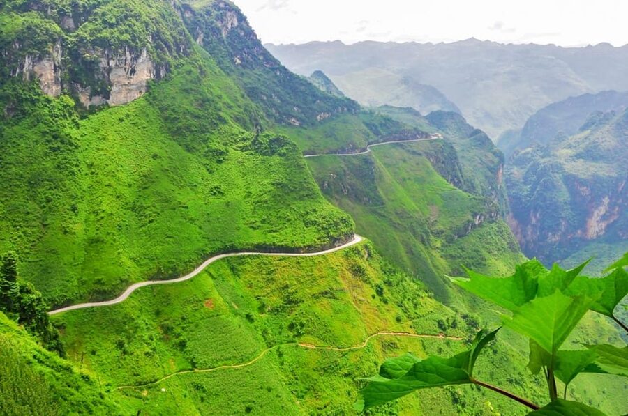 Ha Giang Loop Tour 2Days easy rider (Depart from Hanoi/Sapa) - Day two: Sali Pass, Lung Ho, and Du Gia