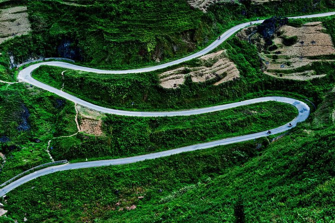 Ha Giang Motorbike Tour 4 days 3 nights - Day three: Dong Van market and Ma Pi Leng Pass