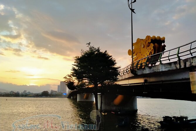 Hai Van Pass Tour by Motorbike from Da Nang-Hoi An-Hue - Lang Co Beach and lunch beside the water