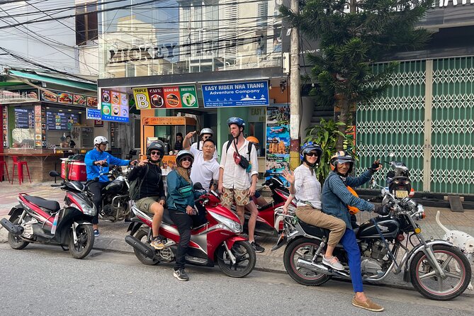 Half Day City Tour By Motorcycle - Ko tên and the 200-year-old Vietnamese house