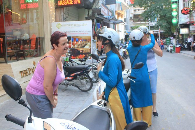 Hanoi City Tour half day by Motorbike with lunch - Starting at Long Bien Bridge