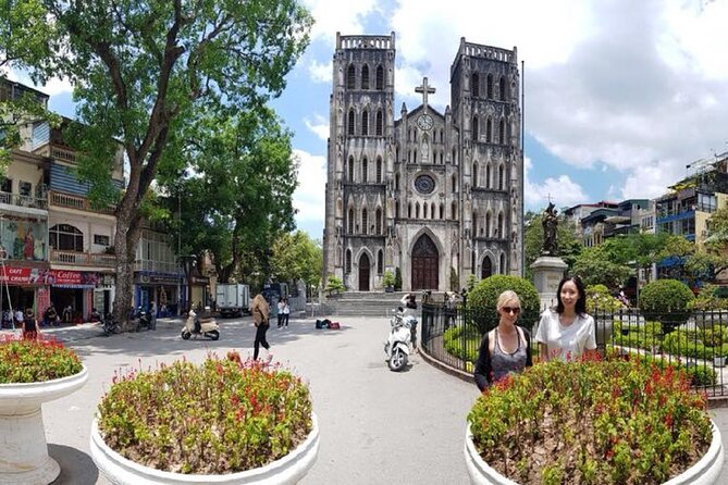 Hanoi City Tours by Motorbike - Long Bien Bridge and the best photo stop