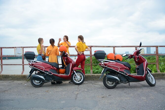 Hanoi Motorbike Tour Led By Women: Hanoi City Half Day - Huu Tiep Lake and the downed B-52