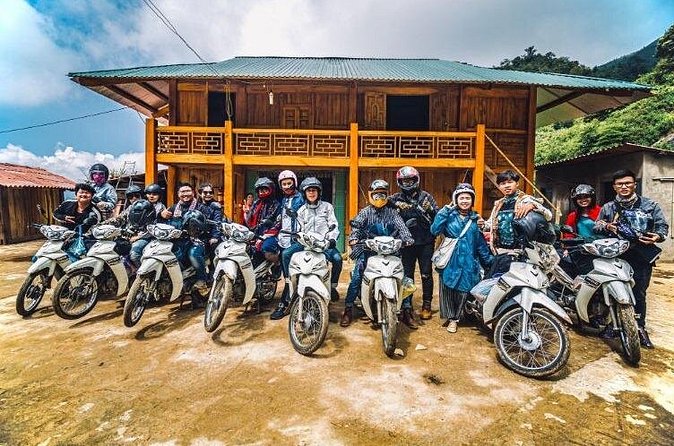 Hanoi Motorbike Tour with Hidden Gems and Train Street - Thanh Nien Street between two lakes