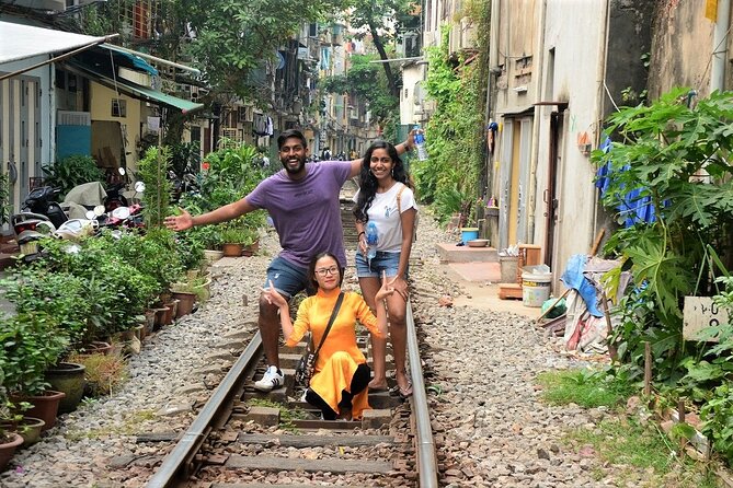 Hanoi Motorbike Tours Led By Women: Hanoi City Insight Motorbike Tours - Food, coffee, and the final stop at Trúc Bạch
