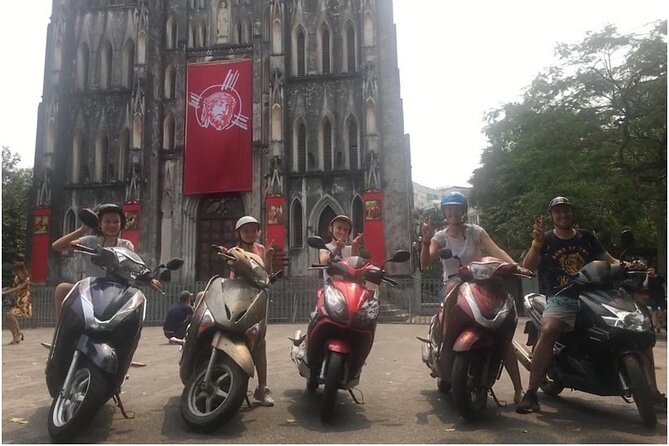 Hanoi Nightlife Food Tour By Motorbikes - Old Quarter food and street scenes