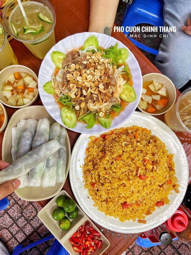 Hanoi: Private Motorbike Tour with Highlight Local Food - The Opera House and Hanoi’s two city faces