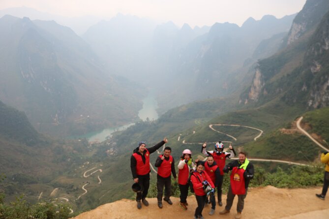 High Quality Small Group With Easy Riders 3 Day + Private Room - Day two: Ma Pi Leng Pass and the road to Du Gia
