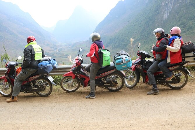 Hight Quality Small Group Easy Rider4 Day 3 Night + Private Room - Day two: Lung Cu, the border country, and Dong Van