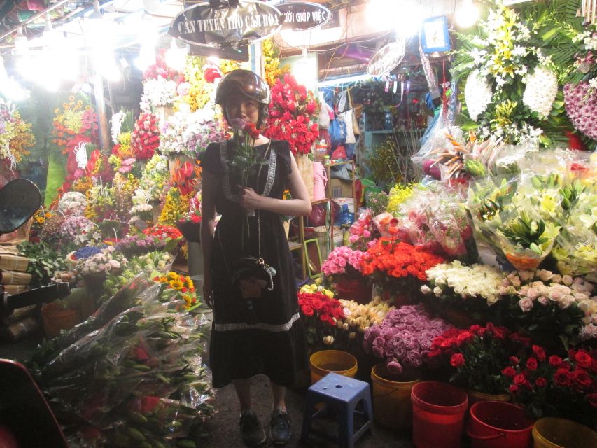 Ho Chi Minh City: Midnight Motorbike Tour - Guides, comfort, and the motorbike setup