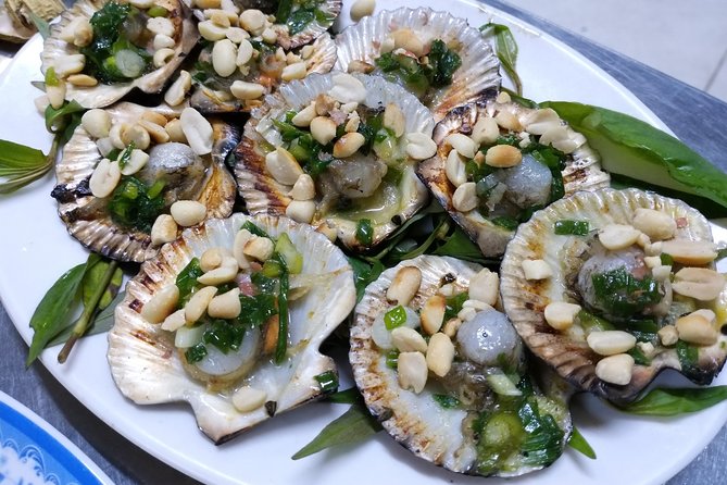 Ho Chi Minh City’s most delicious street food tour by motorbike - Phú Nhuận after dark