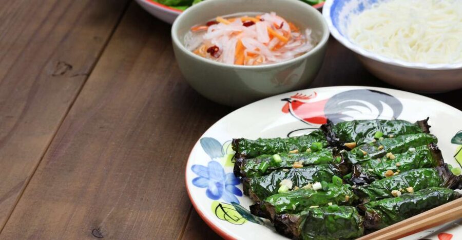 Ho Chi Minh City’s Most Tasty Street Food Tour by Motorbike - The first bites: bun thit nuong and banh khot