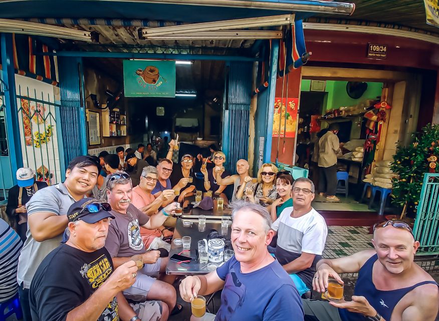 Ho Chi Minh City: Street Food and Sightseeing by Motorbike - Flowers, alleys, and the city between stops