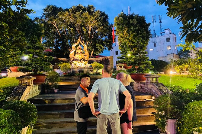 Ho Chi Minh City: Street Food & Sightseeing Tour with Local Guide - Why a scooter works so well in Ho Chi Minh City