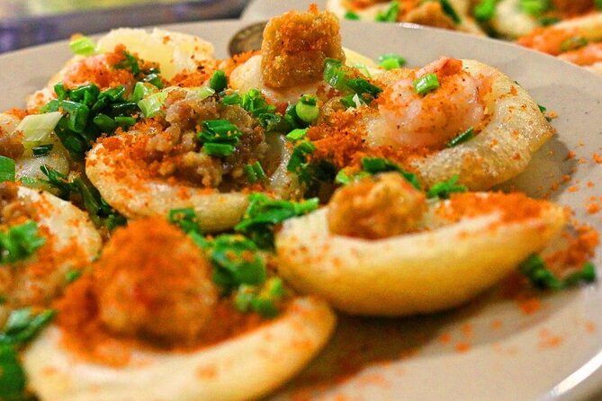 Ho Chi Minh City: Street Food & Sightseeing Tour with Local Guide - What the $15.20 price really covers