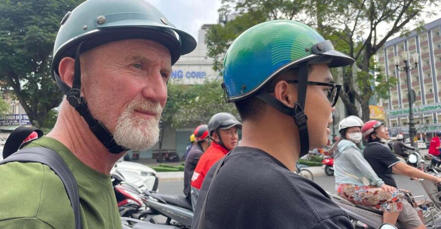Ho Chi Minh: Explore the city by motorbike - District 3: Quiet Villas, Old Apartments, and a Serious Memorial