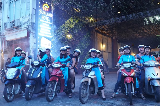 Ho Chi Minh Night Tour by Motorbikes with Female Rider | KissTour - What the guides add to the evening
