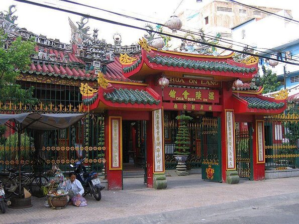 Ho Chi Minh Nightlife & Street Food Tour By Motorbike - Bitexco Financial Tower and the first city views